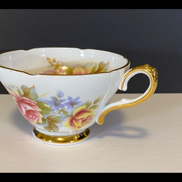 Other - ‏Glass cup of tea Coffe with gold and flowers